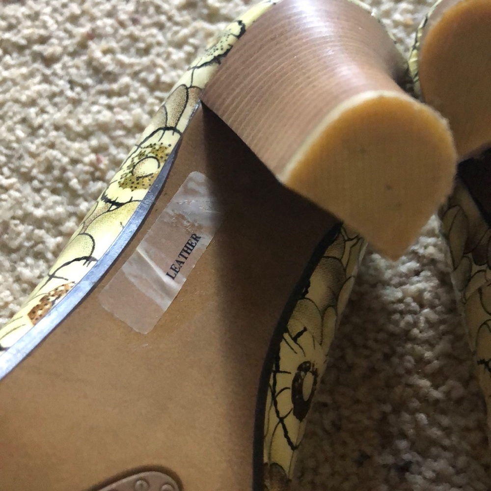 Adorable Naughty Monkey heels from The Buckle - Picture 9 of 11